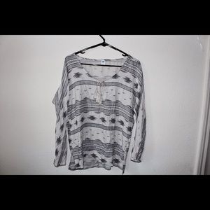 Long sleeved pattern top